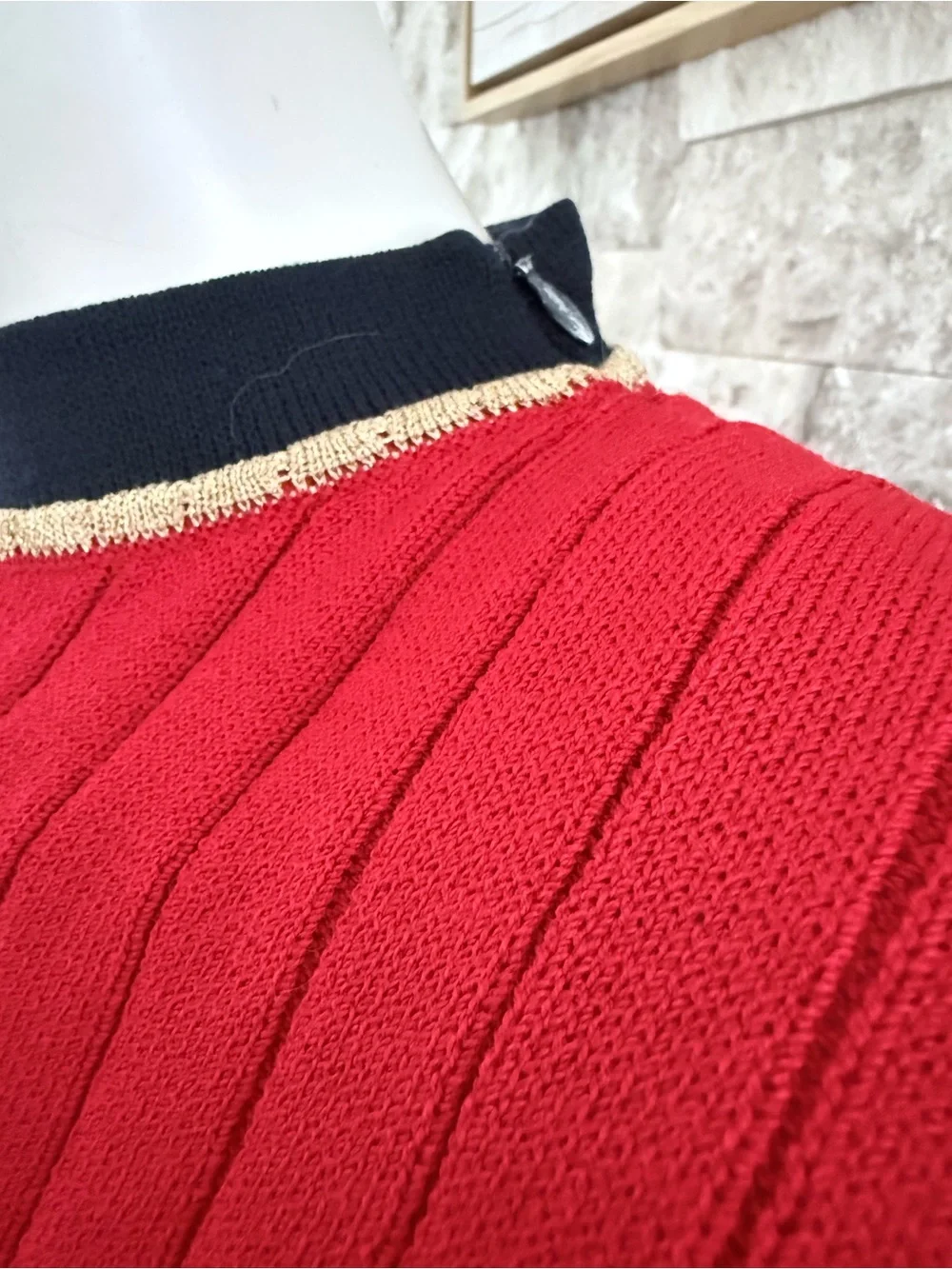 St. John Collection Nautical Crest Knit Top Red Navy Gold Short Sleeve L